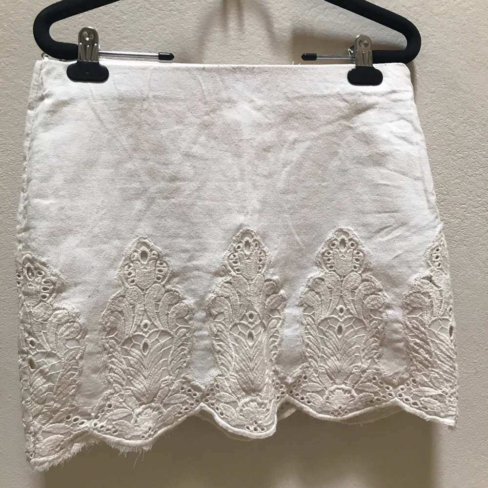 Zara Ivory Crochet Embroidered Skirt Boho Festival Style Size L - Picture 9 of 9